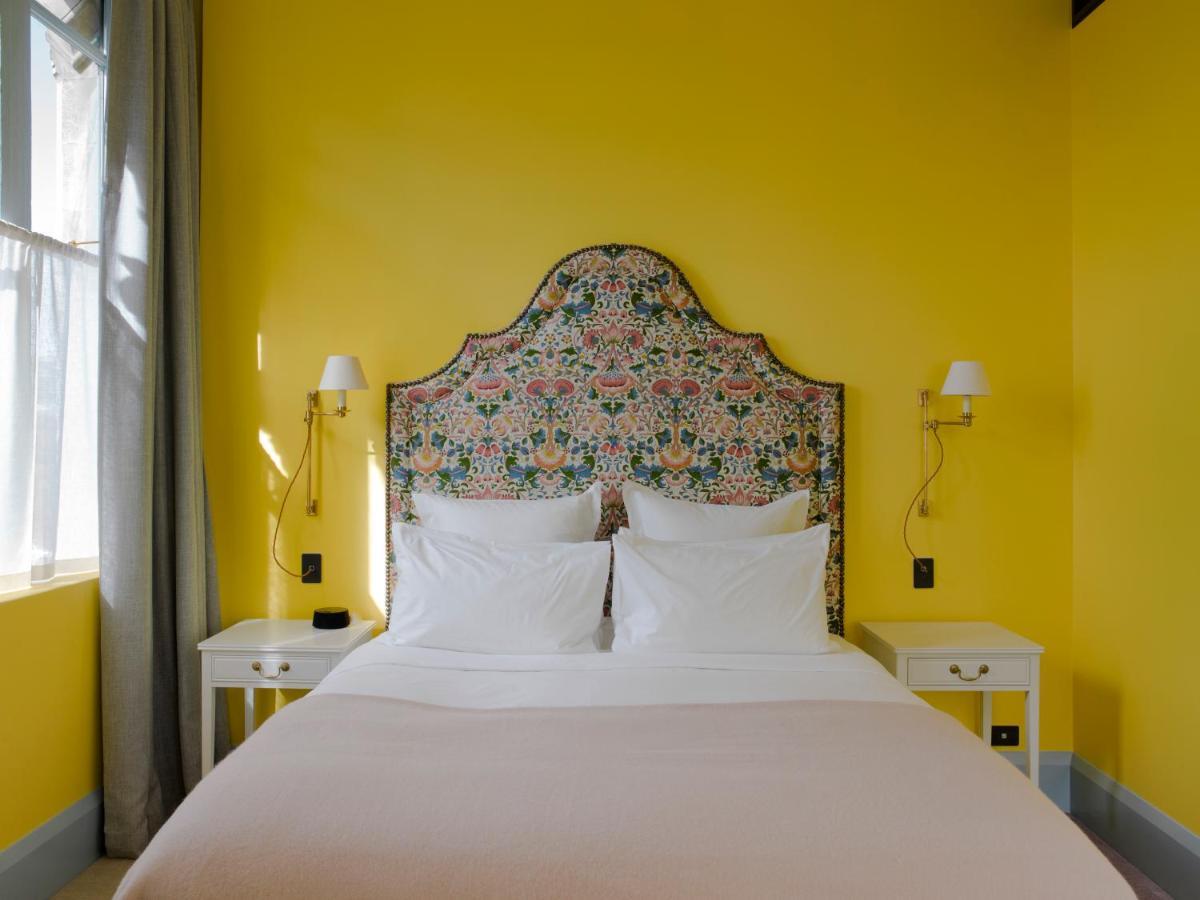 The Observatory Hotel Christchurch Bagian luar foto A bedroom at the hotel
