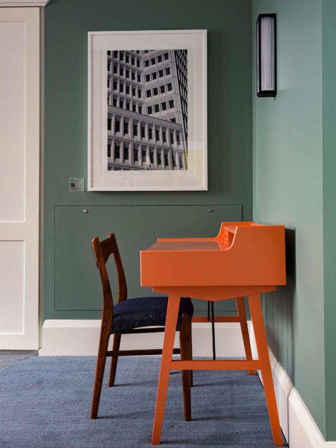 The Observatory Hotel Christchurch Bagian luar foto A small desk in a home office