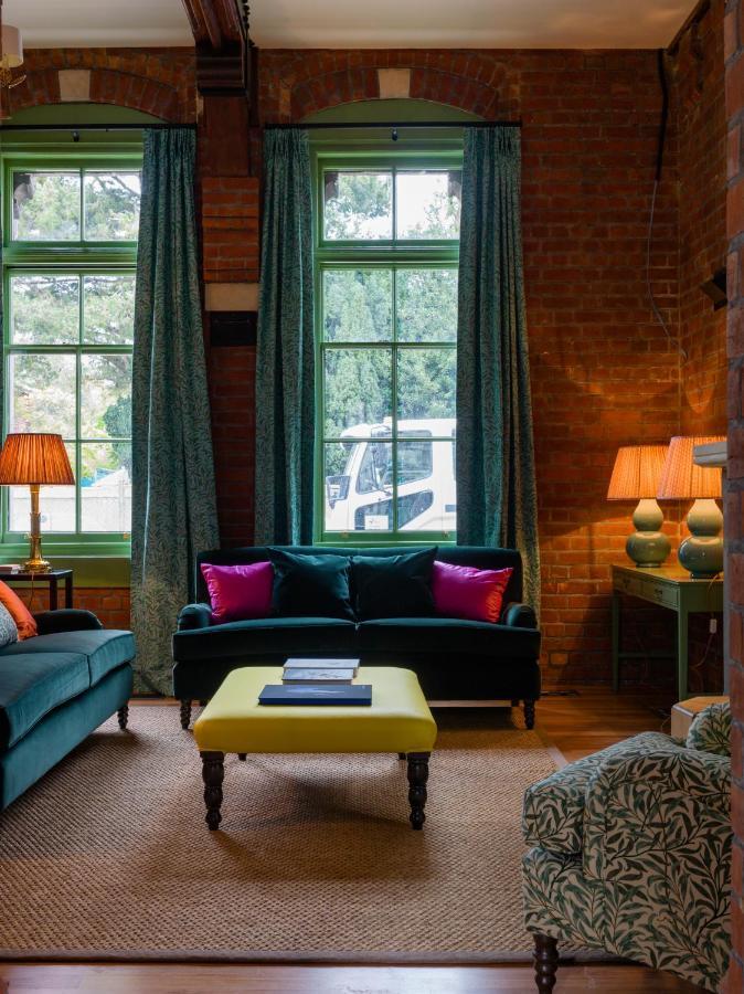 The Observatory Hotel Christchurch Bagian luar foto The interior of the former stable block